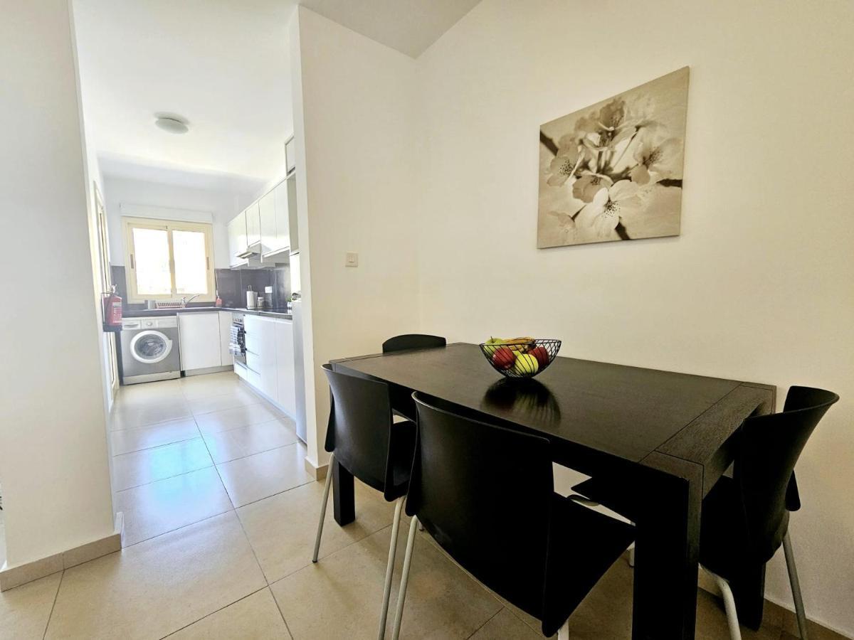 Elysia Park Apartments Paphos Buitenkant foto