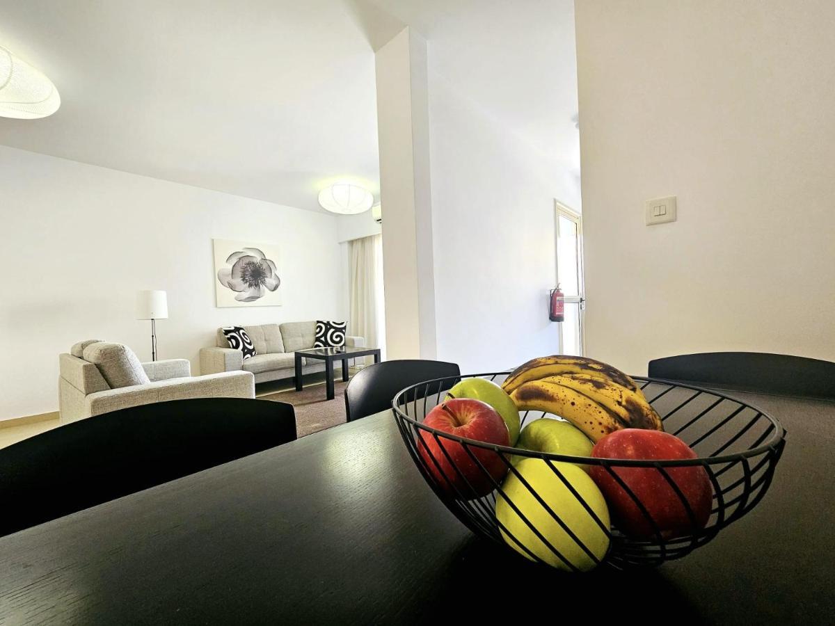 Elysia Park Apartments Paphos Buitenkant foto