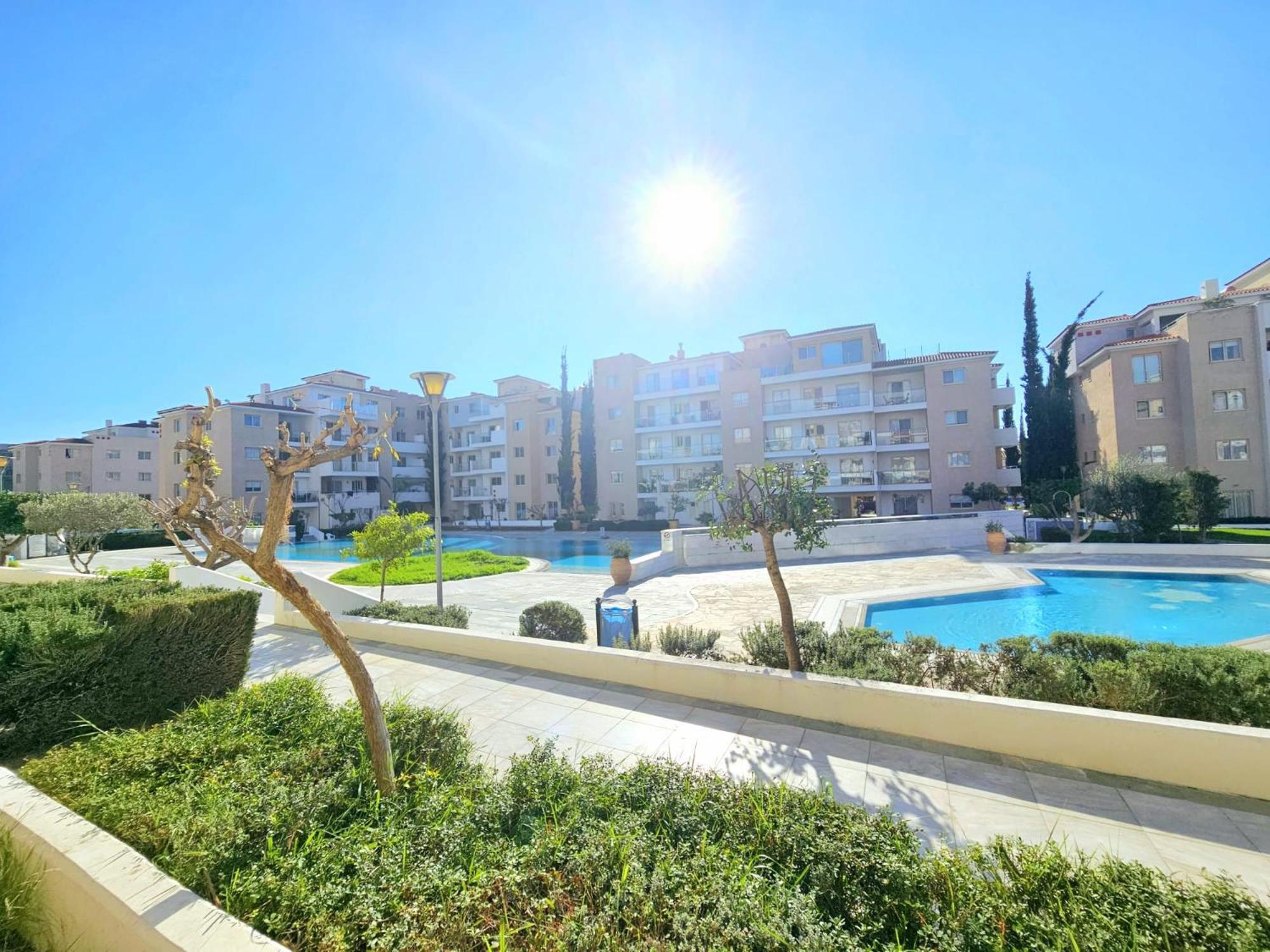 Elysia Park Apartments Paphos Buitenkant foto
