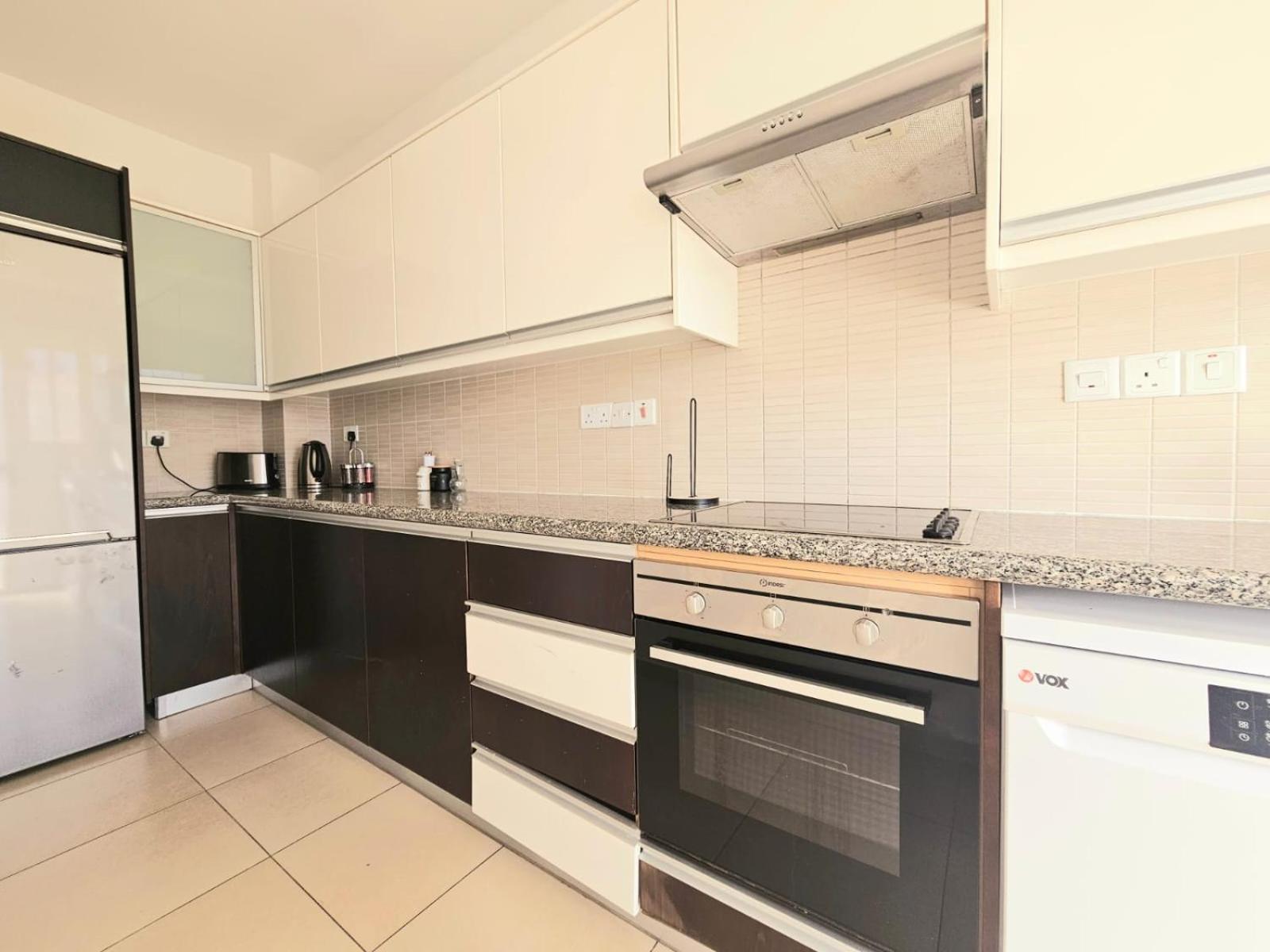 Elysia Park Apartments Paphos Kamer foto