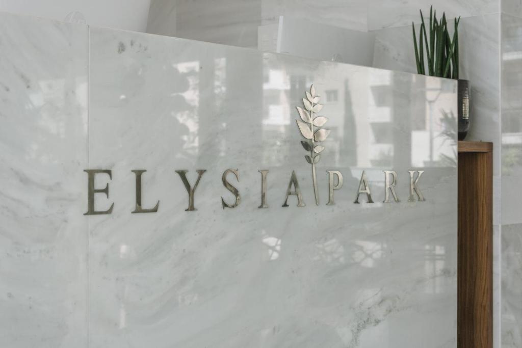 Elysia Park Apartments Paphos Buitenkant foto