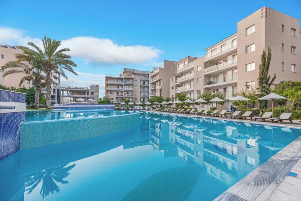 Elysia Park Apartments Paphos Buitenkant foto